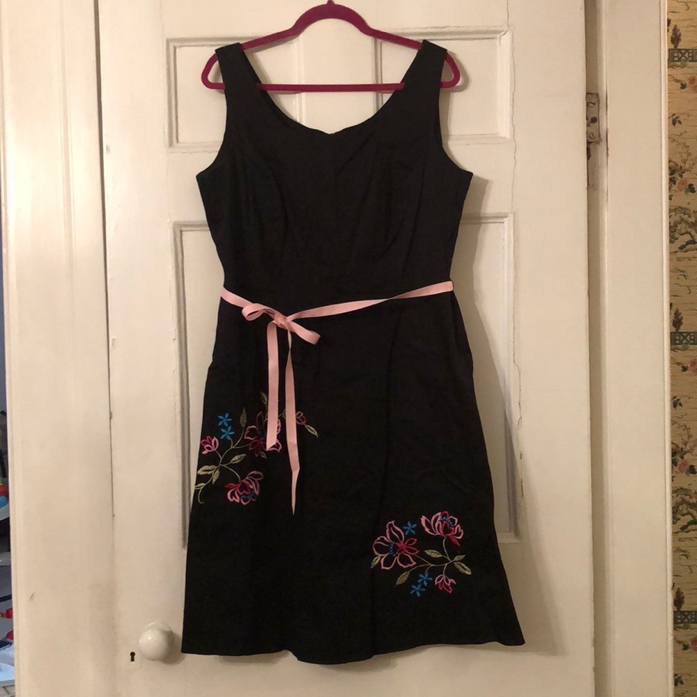 Retro style Aline black dress with embroidery